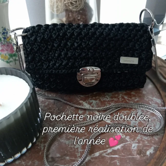 POCHETTE NOIR