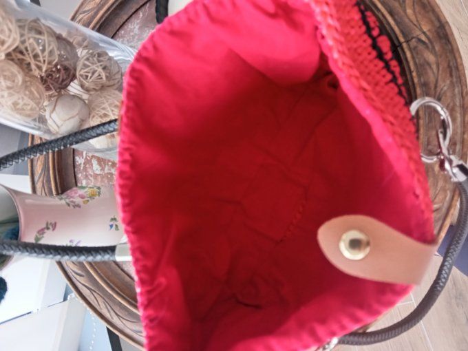 SAC A MAIN ROUGE ET NOIR