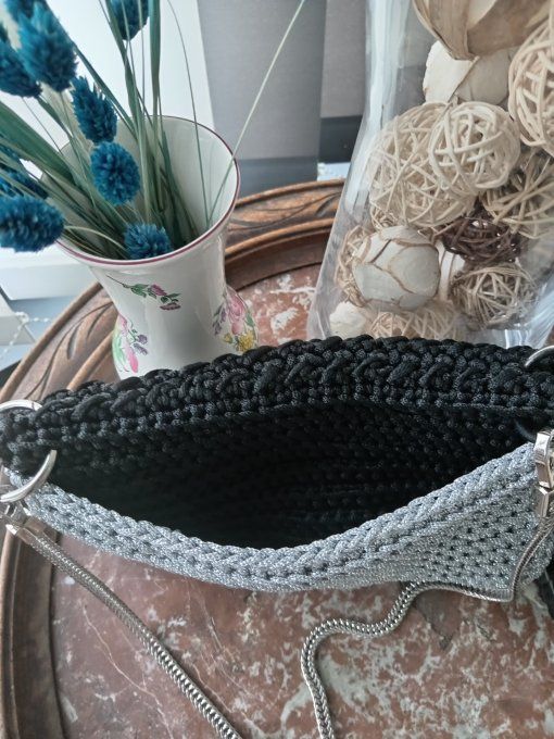 POCHETTE NOIR ET ARGENT