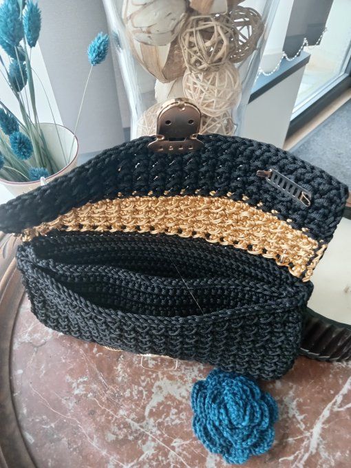 Pochette Noir et Doré