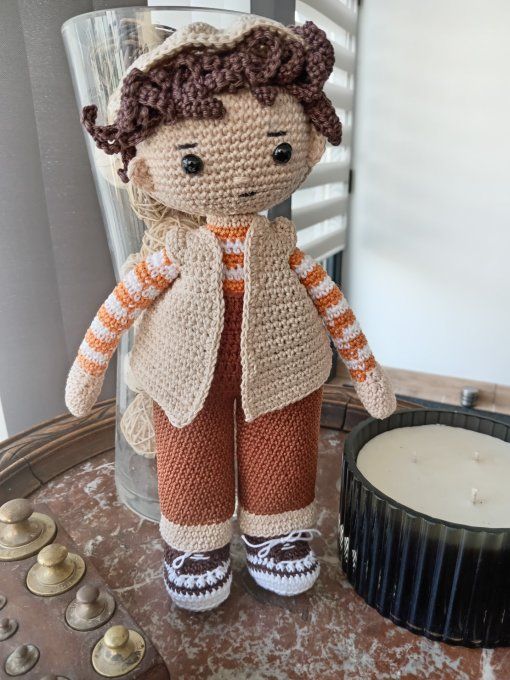 BONHOMME FIGURINE EN COTON FAIT MAIN