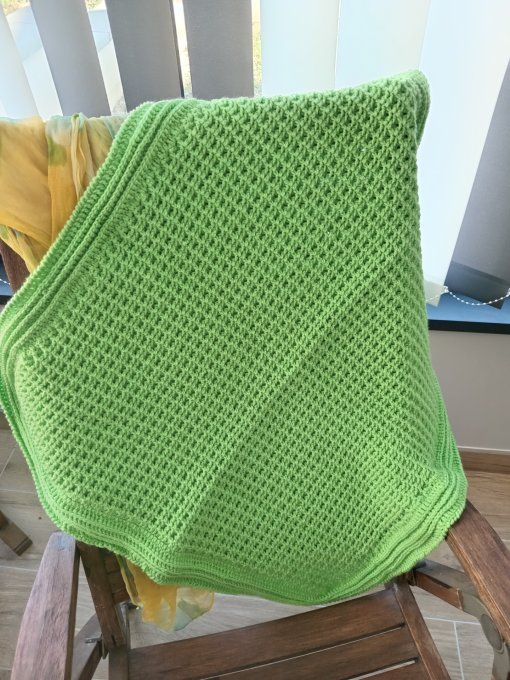 COUVERTURE BEBE EN LAINE ACRYLIQUE