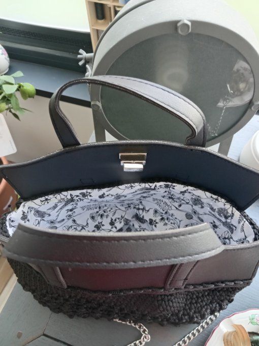 SAC A MAIN NOIR FAIT MAIN AU CROCHET