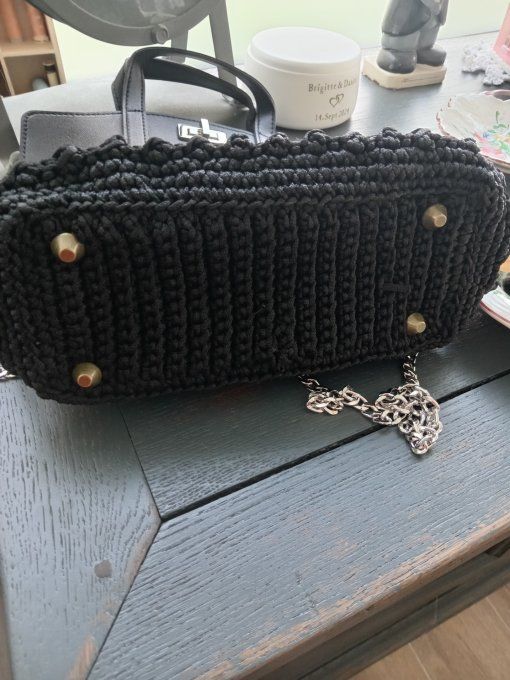 SAC A MAIN NOIR FAIT MAIN AU CROCHET